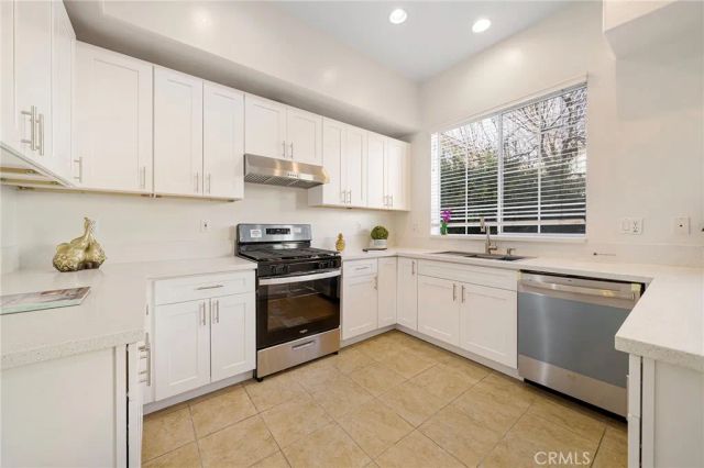 527 S 5th Ave B, Arcadia, CA 91006