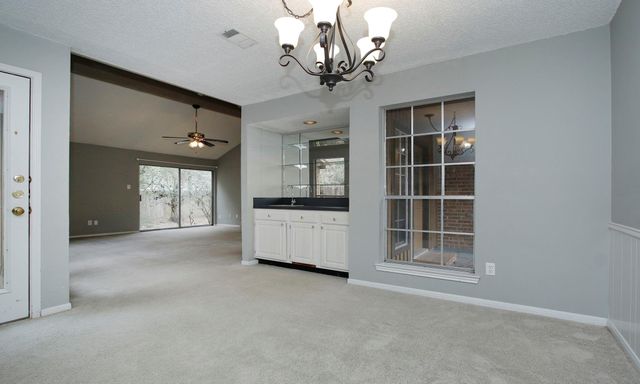 5 W Lance Leaf Rd, The Woodlands, TX 77381