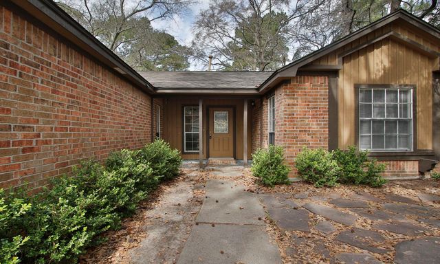 5 W Lance Leaf Rd, The Woodlands, TX 77381