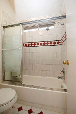 5 W Lance Leaf Rd, The Woodlands, TX 77381