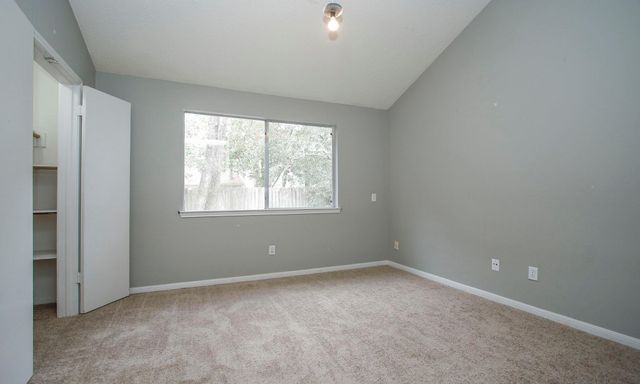 5 W Lance Leaf Rd, The Woodlands, TX 77381