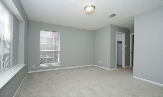 5 W Lance Leaf Rd, The Woodlands, TX 77381