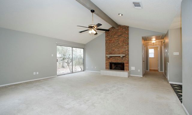 5 W Lance Leaf Rd, The Woodlands, TX 77381