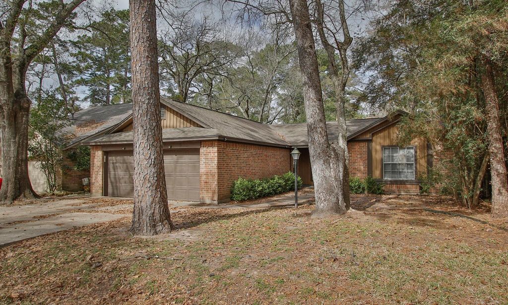 5 W Lance Leaf Rd, The Woodlands, TX 77381