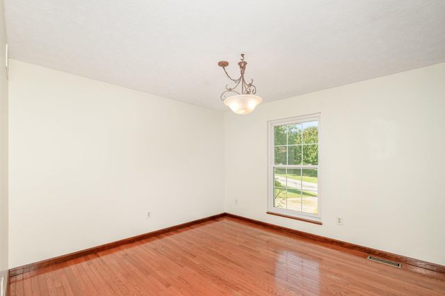 10470 Travis Street, Walton, KY 41094