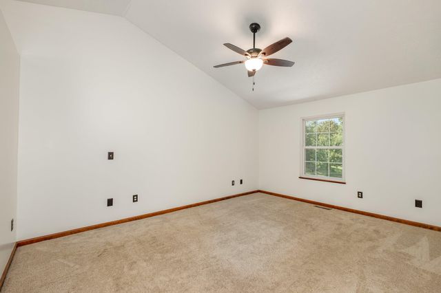 10470 Travis Street, Walton, KY 41094