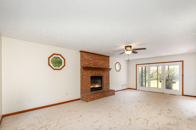 10470 Travis Street, Walton, KY 41094