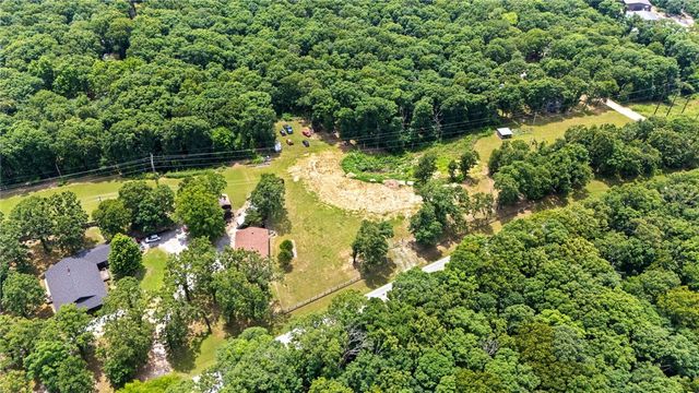 16601 & 16603 N Mt Olive Road, Gravette, AR 72736
