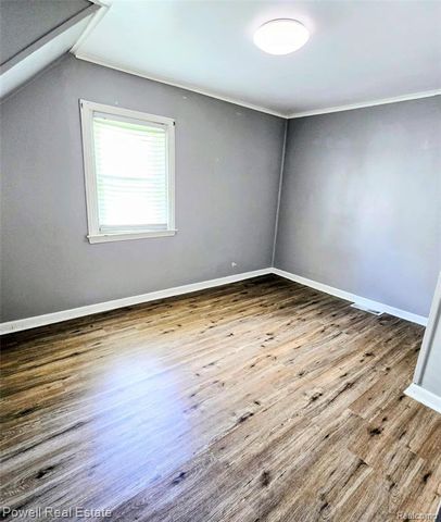 25621 Send Street, Roseville, MI 48066