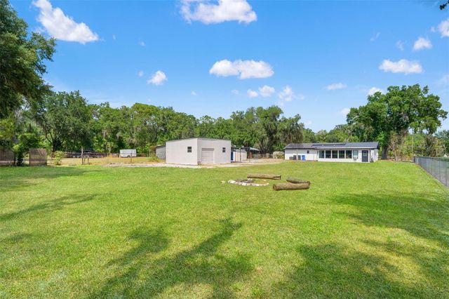 2111 HINSON ROAD, Dover, FL 33527