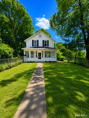 128 Greenwood Avenue, Waterbury, CT 06704