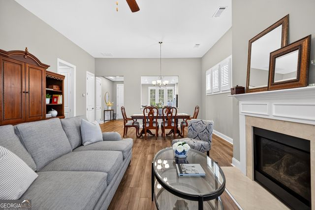328 Chestnut Oak Drive, Peachtree City, GA 30269