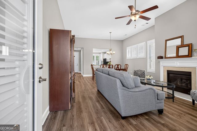 328 Chestnut Oak Drive, Peachtree City, GA 30269