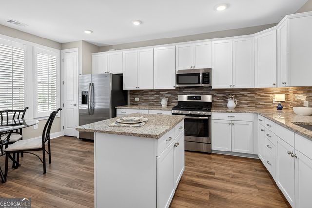 328 Chestnut Oak Drive, Peachtree City, GA 30269