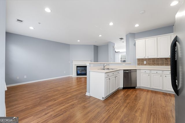 4674 Creekside Villas Way SE, Smyrna, GA 30082