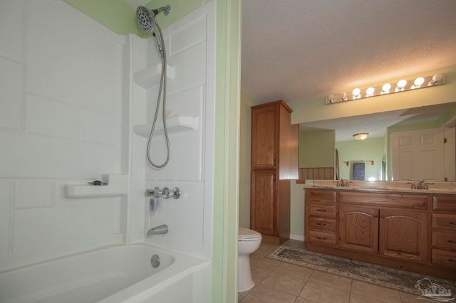 9540 Bowman Ave, Pensacola, FL 32534