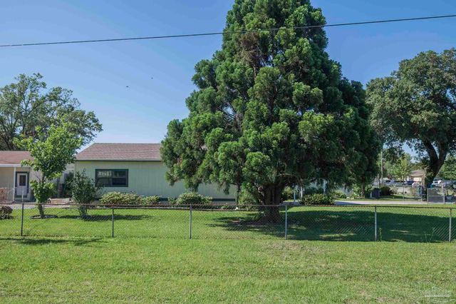 9540 Bowman Ave, Pensacola, FL 32534