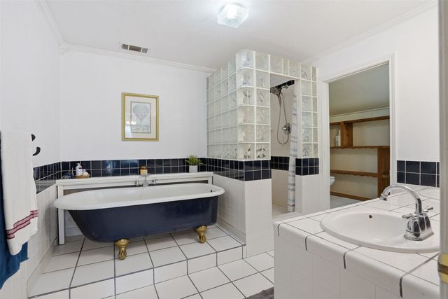 5824 Sky Road, Joshua, TX 76058