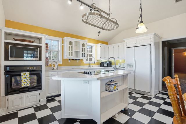 5824 Sky Road, Joshua, TX 76058