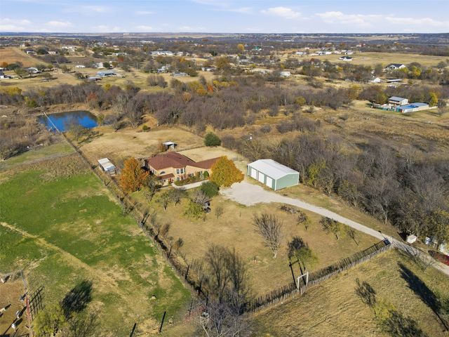 5824 Sky Road, Joshua, TX 76058