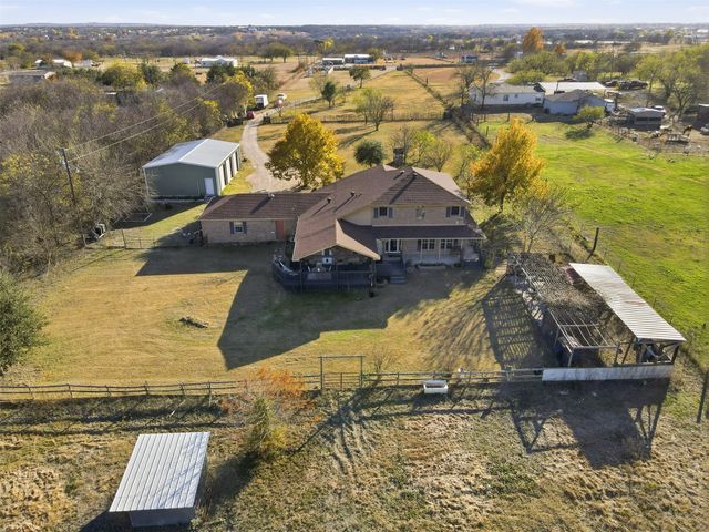 5824 Sky Road, Joshua, TX 76058