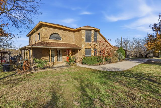 5824 Sky Road, Joshua, TX 76058