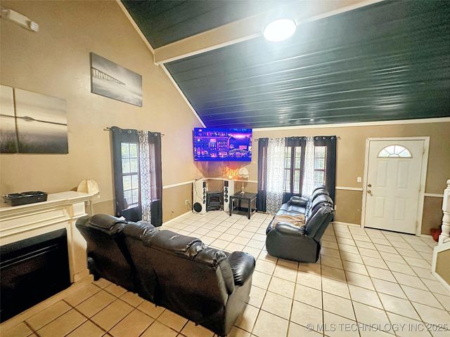 17730 S Old Highway 62, Tahlequah, OK 74464