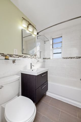 6710 108th St Apt 4A, New York City, NY 11375