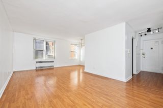 6710 108th St Apt 4A, New York City, NY 11375