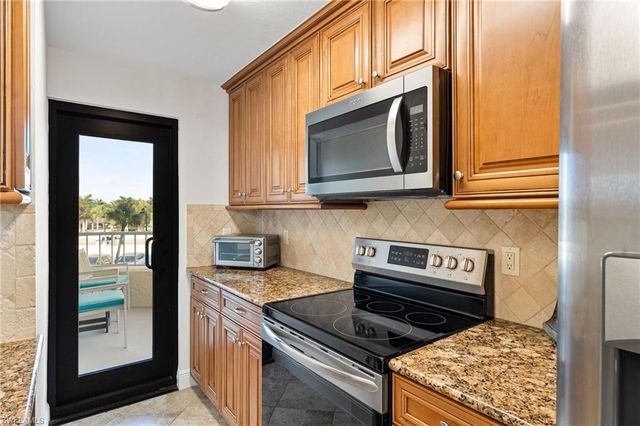 380 Seaview CT 306, Marco Island, FL 34145