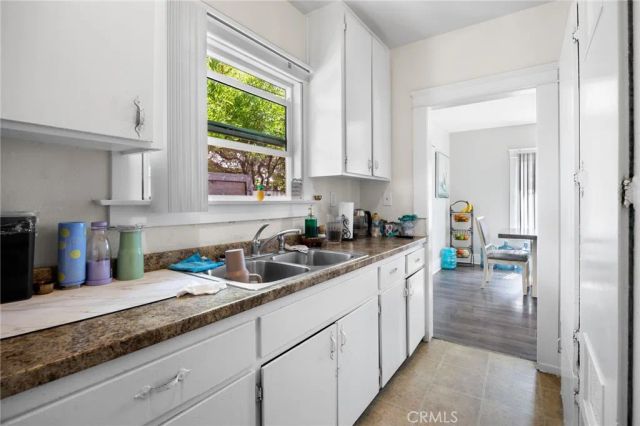 836 South Sycamore Street, Santa Ana, CA 92701