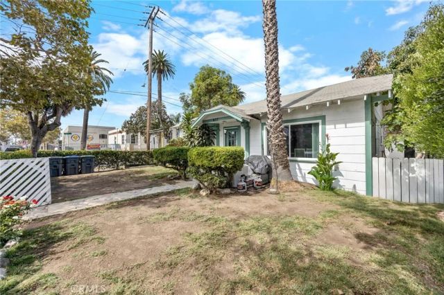 836 South Sycamore Street, Santa Ana, CA 92701