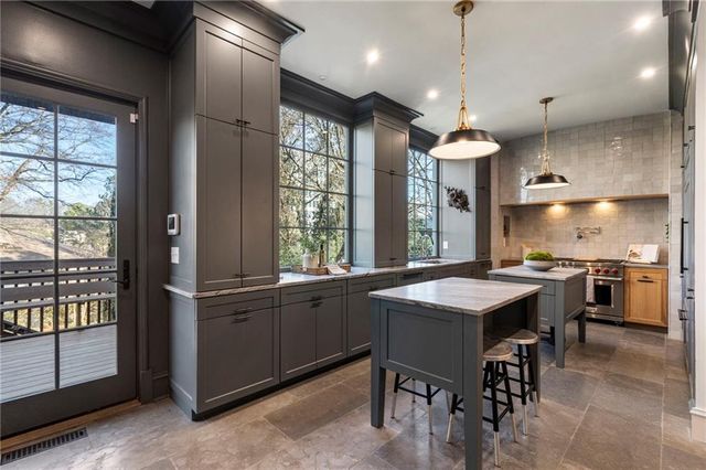 31 26th NW Street, Atlanta, GA 30309