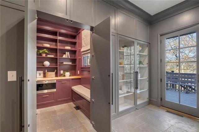 31 26th NW Street, Atlanta, GA 30309