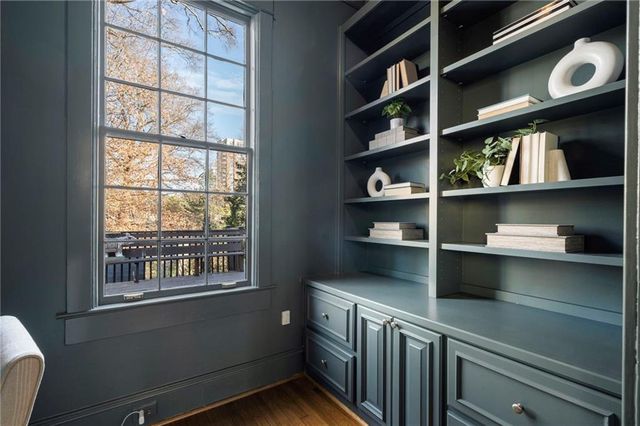 31 26th NW Street, Atlanta, GA 30309