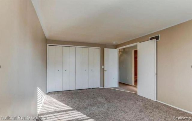 38915 Golfview Drive, Clinton Township, MI 48038