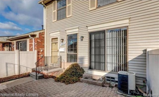 38915 Golfview Drive, Clinton Township, MI 48038