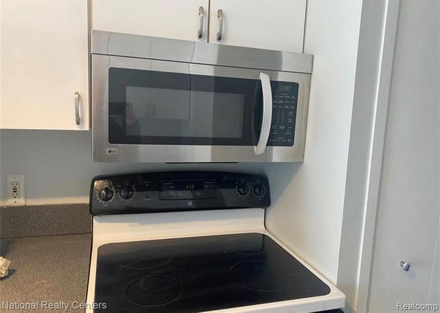 38915 Golfview Drive, Clinton Township, MI 48038