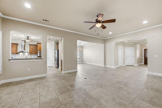 207 Breezeway LN, Georgetown, TX 78633