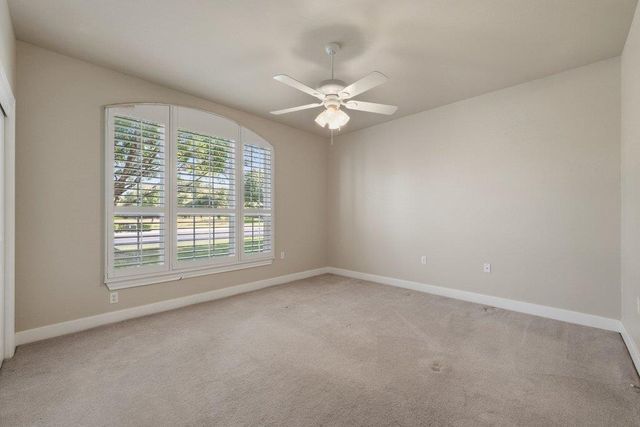 207 Breezeway LN, Georgetown, TX 78633