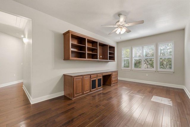 207 Breezeway LN, Georgetown, TX 78633