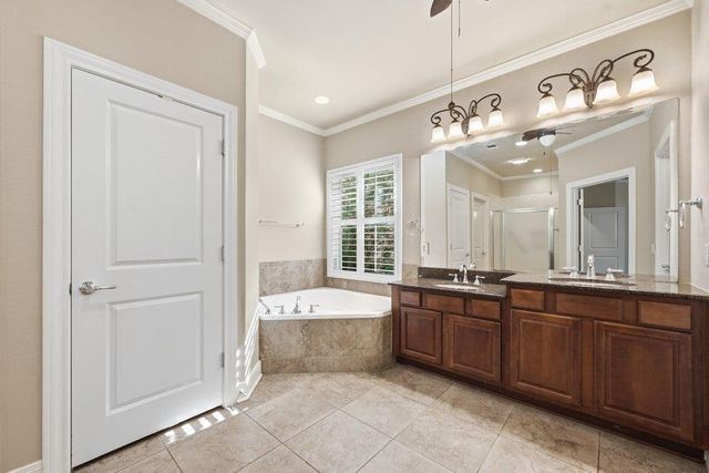 207 Breezeway LN, Georgetown, TX 78633