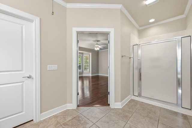 207 Breezeway LN, Georgetown, TX 78633