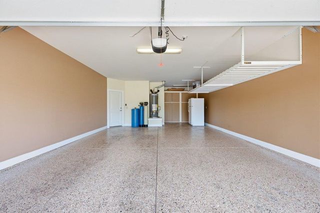 207 Breezeway LN, Georgetown, TX 78633