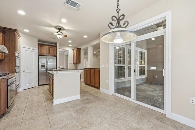 207 Breezeway LN, Georgetown, TX 78633