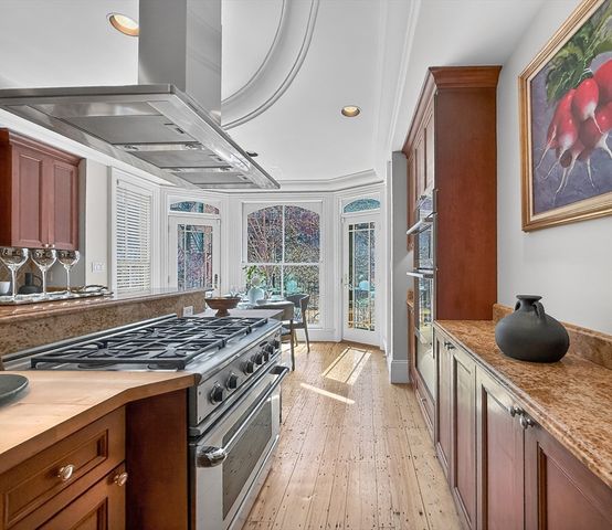 70 Montgomery St, Boston, MA 02116