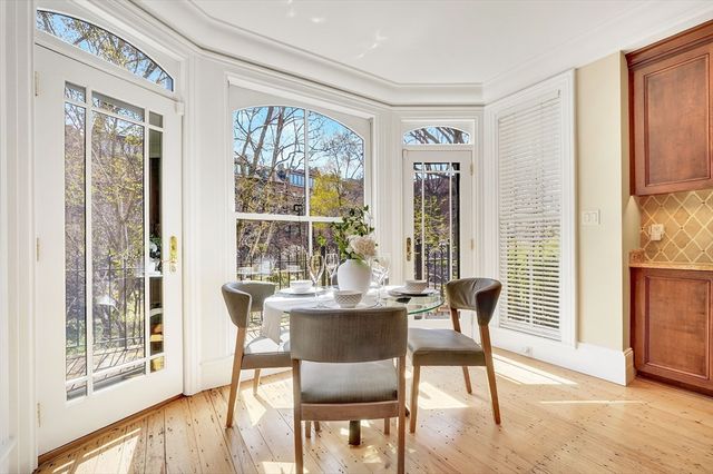 70 Montgomery St, Boston, MA 02116