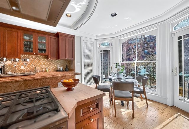 70 Montgomery St, Boston, MA 02116