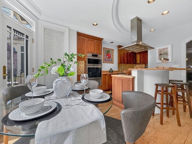 70 Montgomery St, Boston, MA 02116