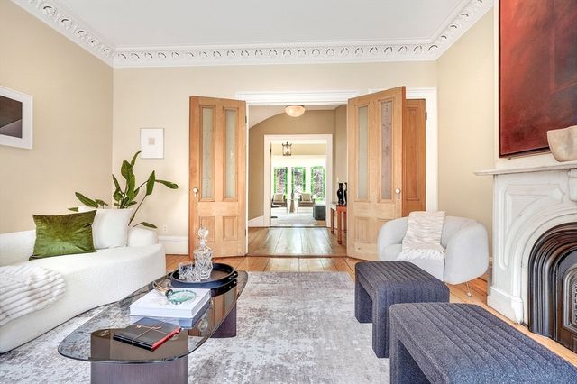 70 Montgomery St, Boston, MA 02116